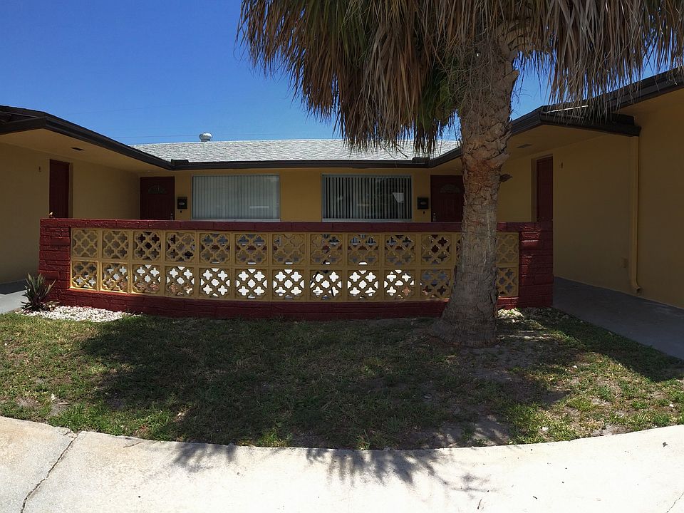1st image of 521 S Rainbow Dr
