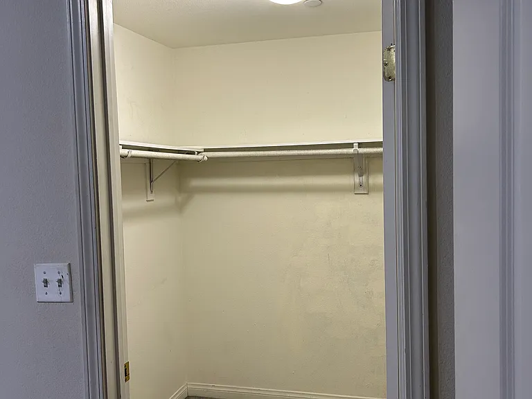 8800 Etiwanda Ave #8 — Photo 15