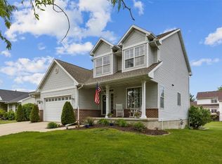 2520 Wolf Creek Trl, Hiawatha, IA 52233