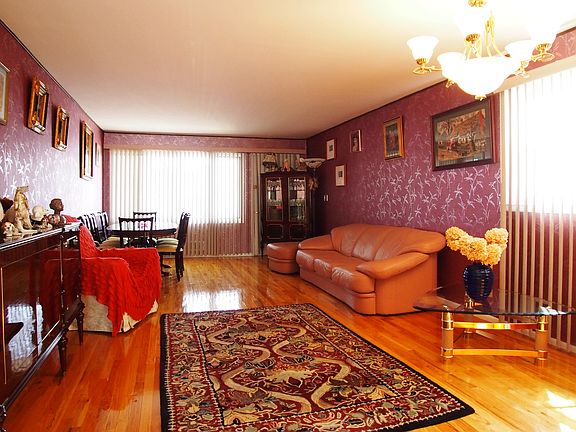 2nd image of 55 Strawberry Ln