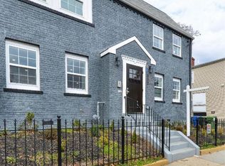 332 18th Pl NE APT 2, Washington, DC 20002