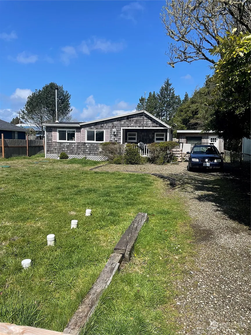 1813 262nd Lane photo 1