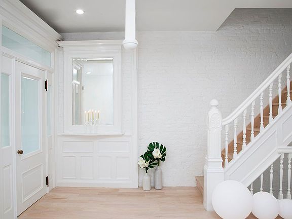 5th image of 328 Lafayette Ave