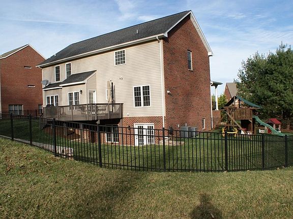 4th image of 1106 Belcroft Ct
