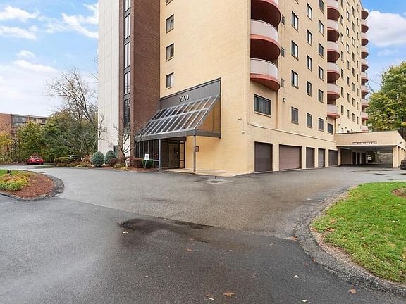 2nd image of 2500 Mystic Valley Pkwy APT 302