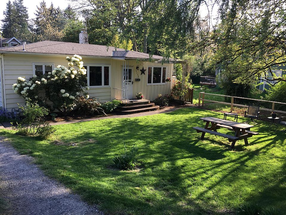 Front yard and entrance