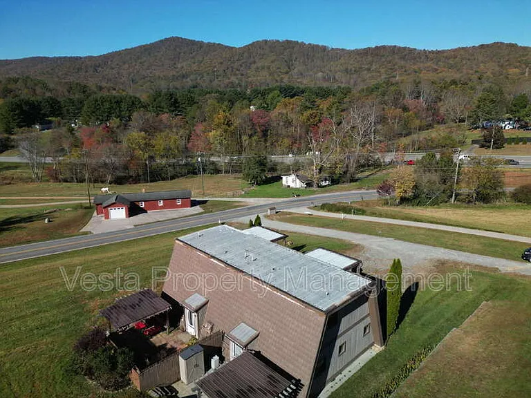 588 Ray Hill Rd #A — Photo 25