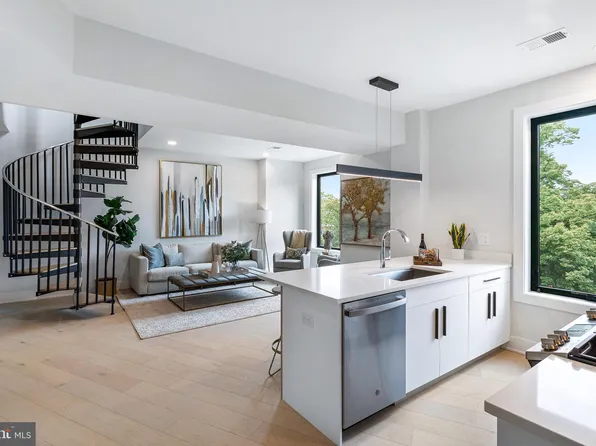 2001 I St NE #Penthouse 11, Washington, DC 20002