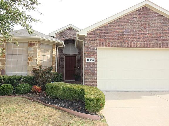 2nd image of 10936 Braemoor Dr