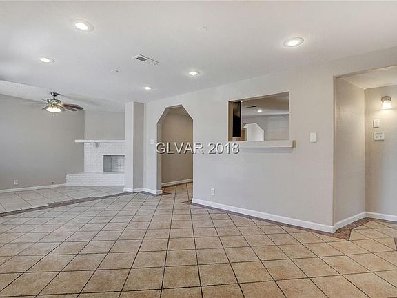 5th image of 325 N Yale St