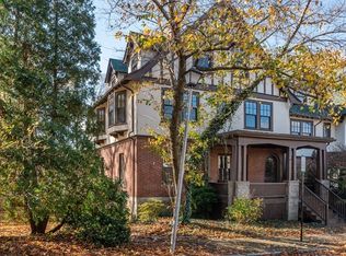 19 Eaton Ct, Wellesley, MA 02481