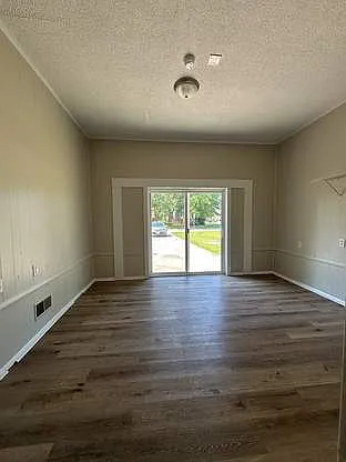 910 Winchester Rd — Photo 6