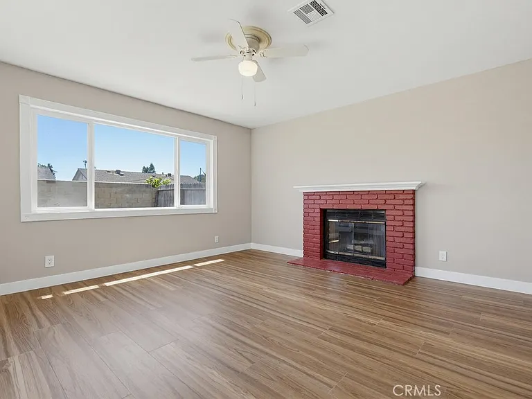 243 N Pageant St — Photo 41