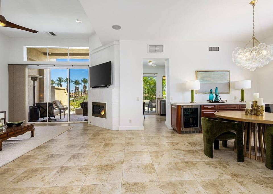 1st image of 416 Desert Holly Dr