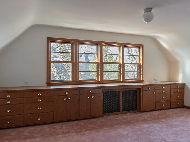 27 Highview Pl — Photo 65