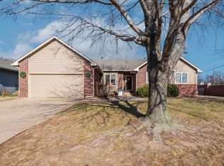 10402 W Westport St, Wichita, KS 67212