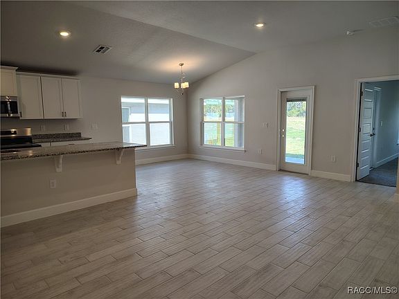 4th image of 1160 Heron Point Dr