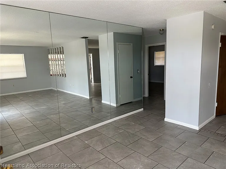 1318 Schlosser Rd — Photo 11