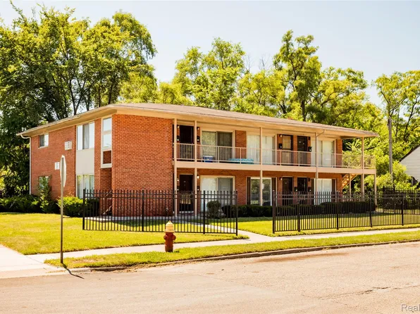 9439 Chalmers St, Detroit, MI 48213