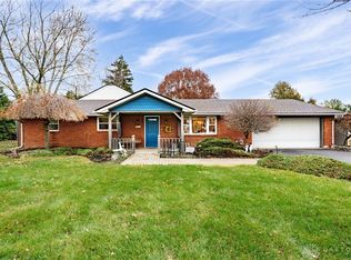 135 Floral Acres Dr, Tipp City, OH 45371