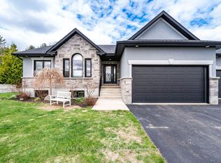 19 Nick St, Petawawa, ON K8H0B7