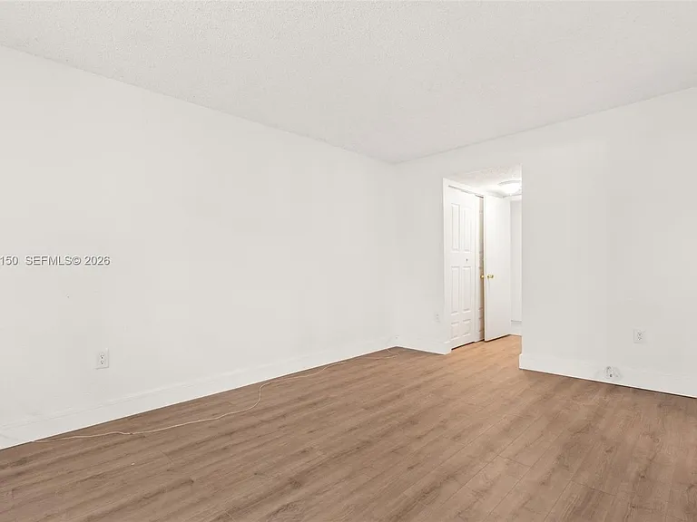 4215 N University Dr #305 — Photo 21