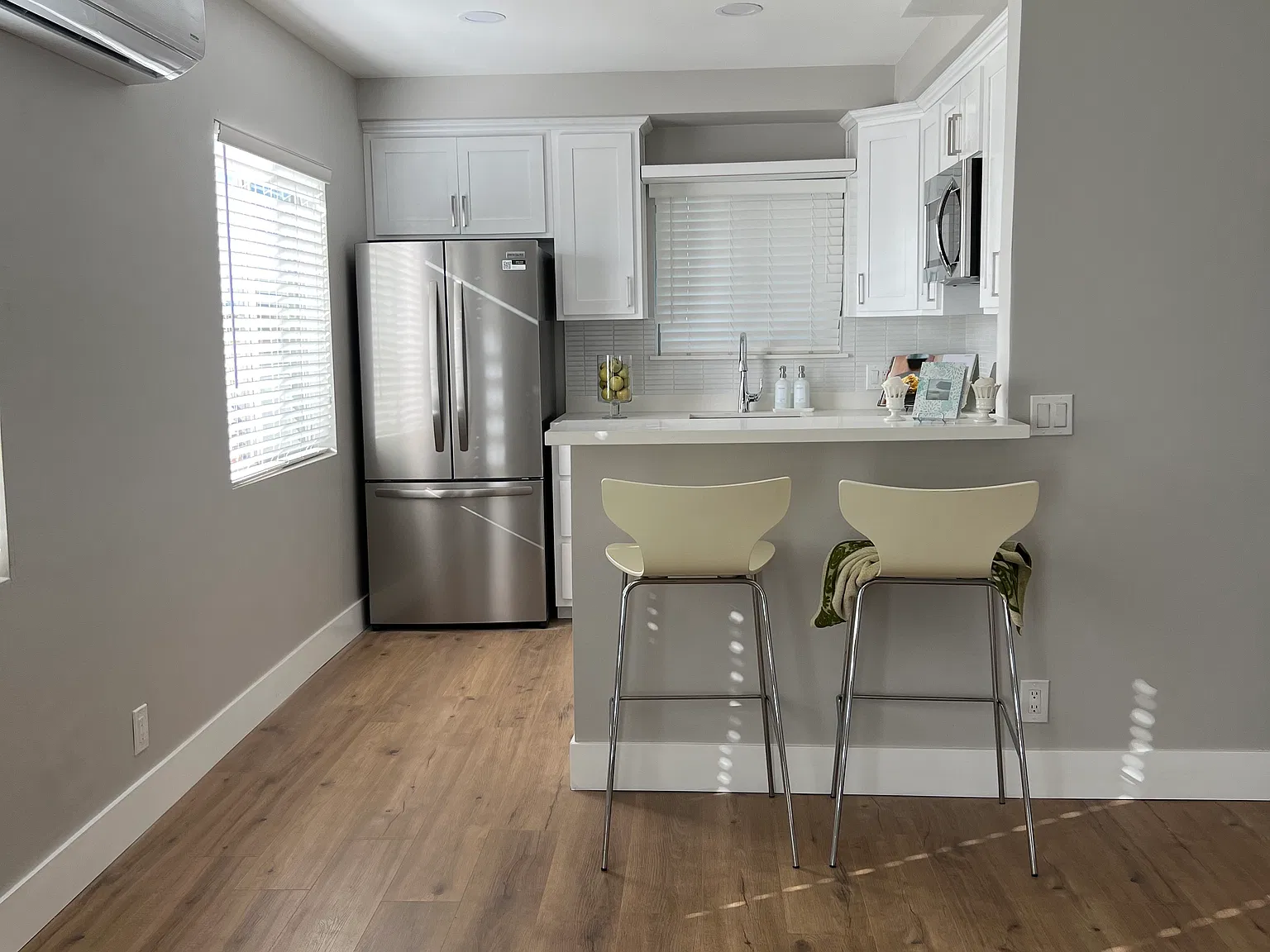 2 bed, $2,950 — Photo 3