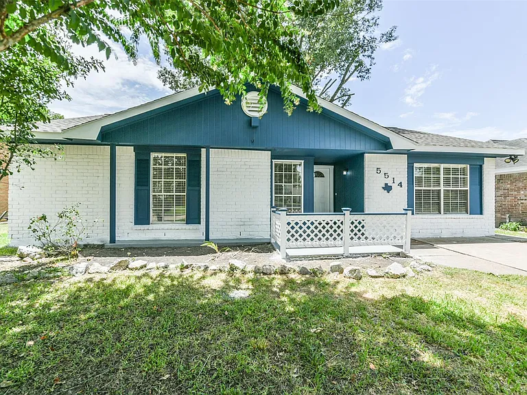 5514 Vickita Dr — Photo 3