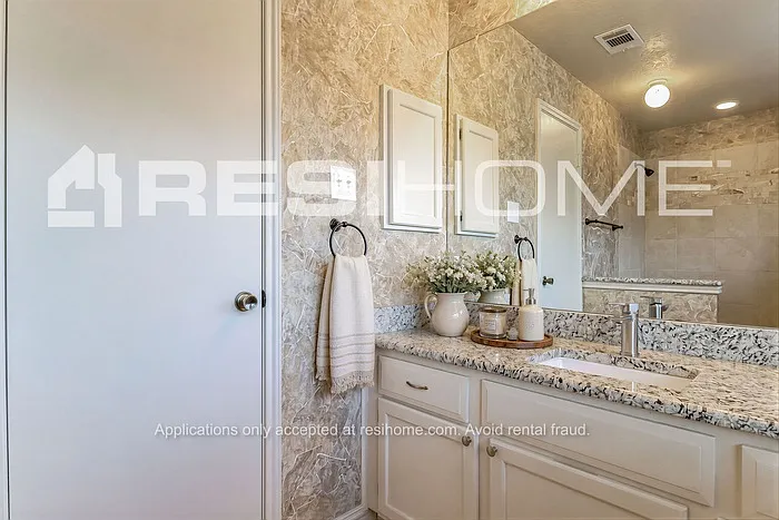 1541 NW 125th St — Photo 12