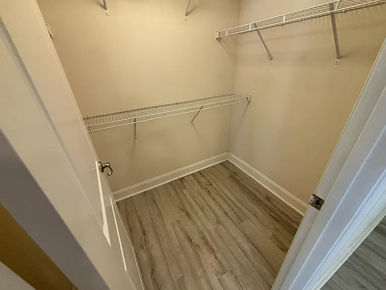 721 Suffield Way — Photo 10