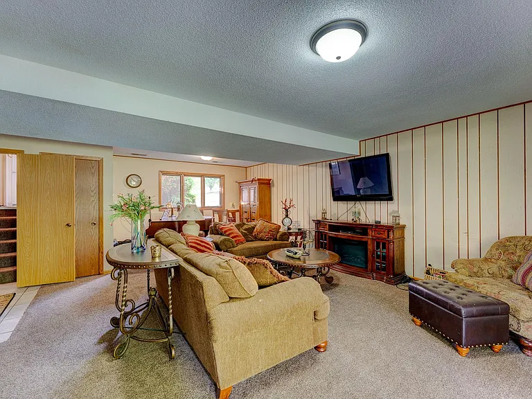 5811 Covington Ter — Photo 23