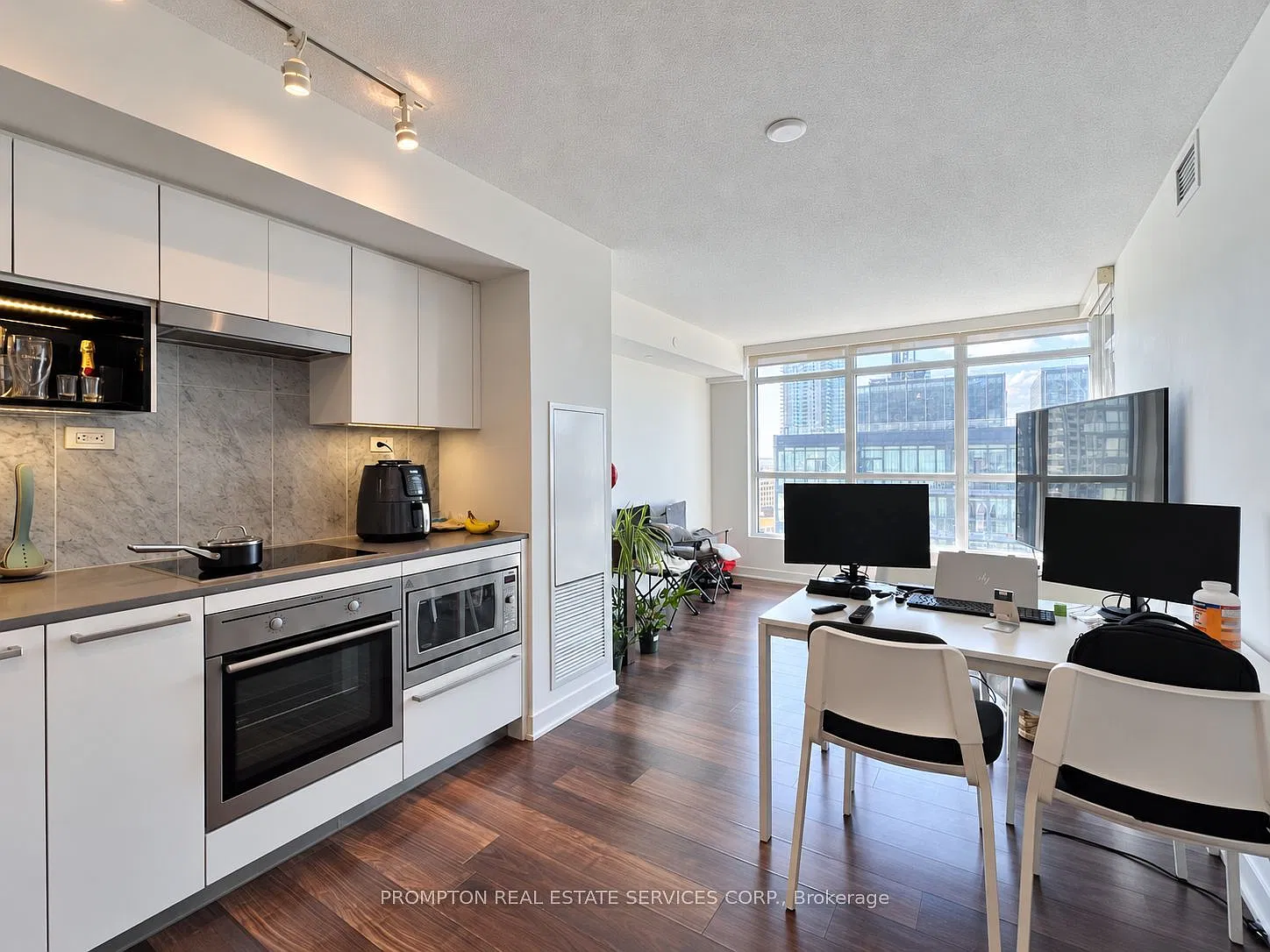 80 Queens Wharf Rd — Photo 2