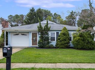 24 Regent Cir, Brick, NJ 08723