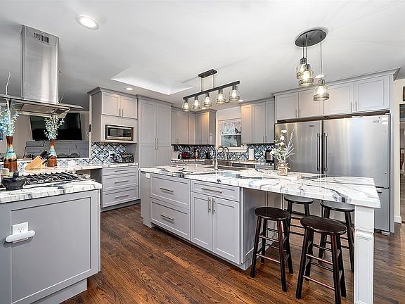 Dream Kitchen has it all.