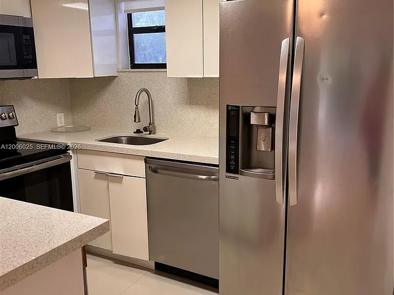 8290 Lake Dr #108 — Photo 13