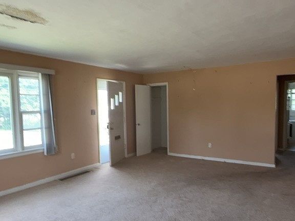 3rd image of 415 N Market St