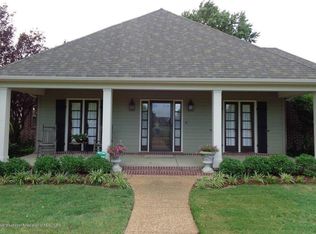 7309 Wind Park Dr W, Olive Branch, MS 38654