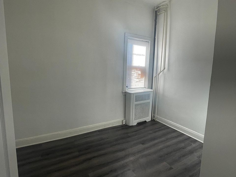 2nd image of 6220 Vine St Floor 1