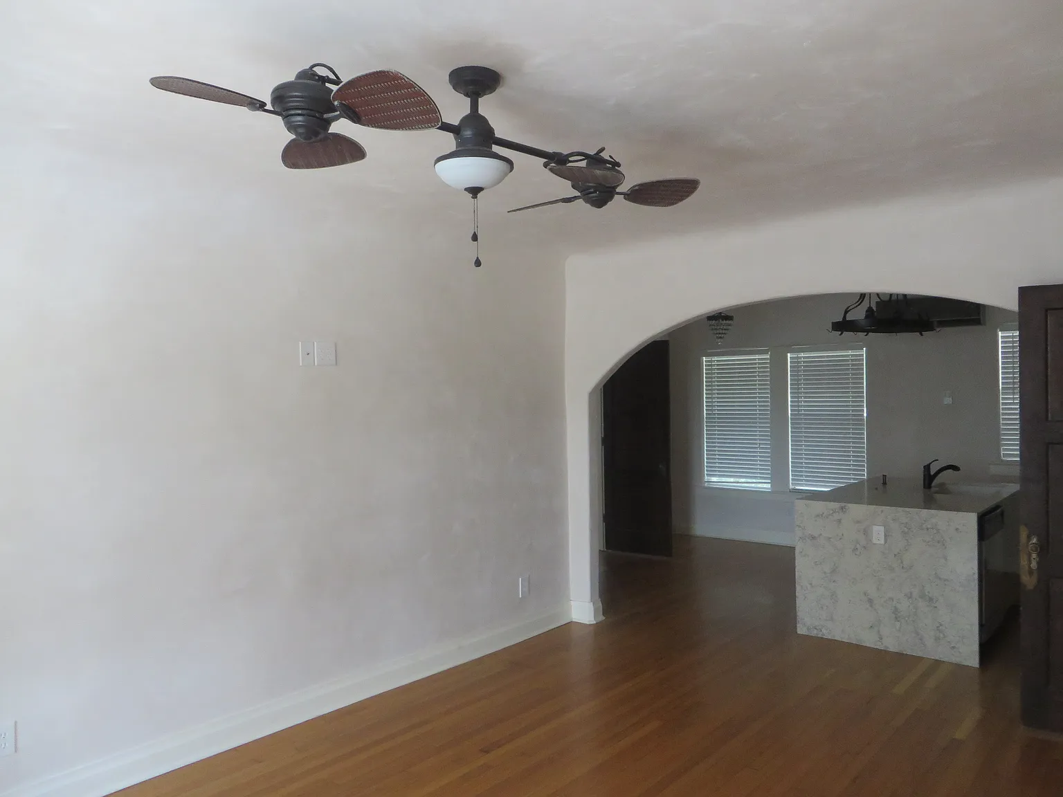 1 bed, 777 sqft, $1,150 — Photo 3