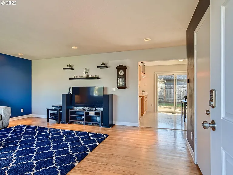 9251 SE 47th Ave — Photo 4