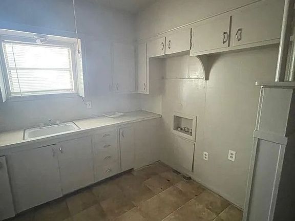 4th image of 1446 N 6th St