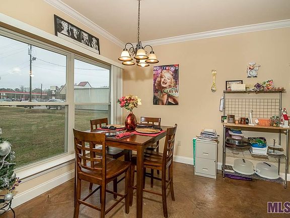 4th image of 40517 Fox Run Dr