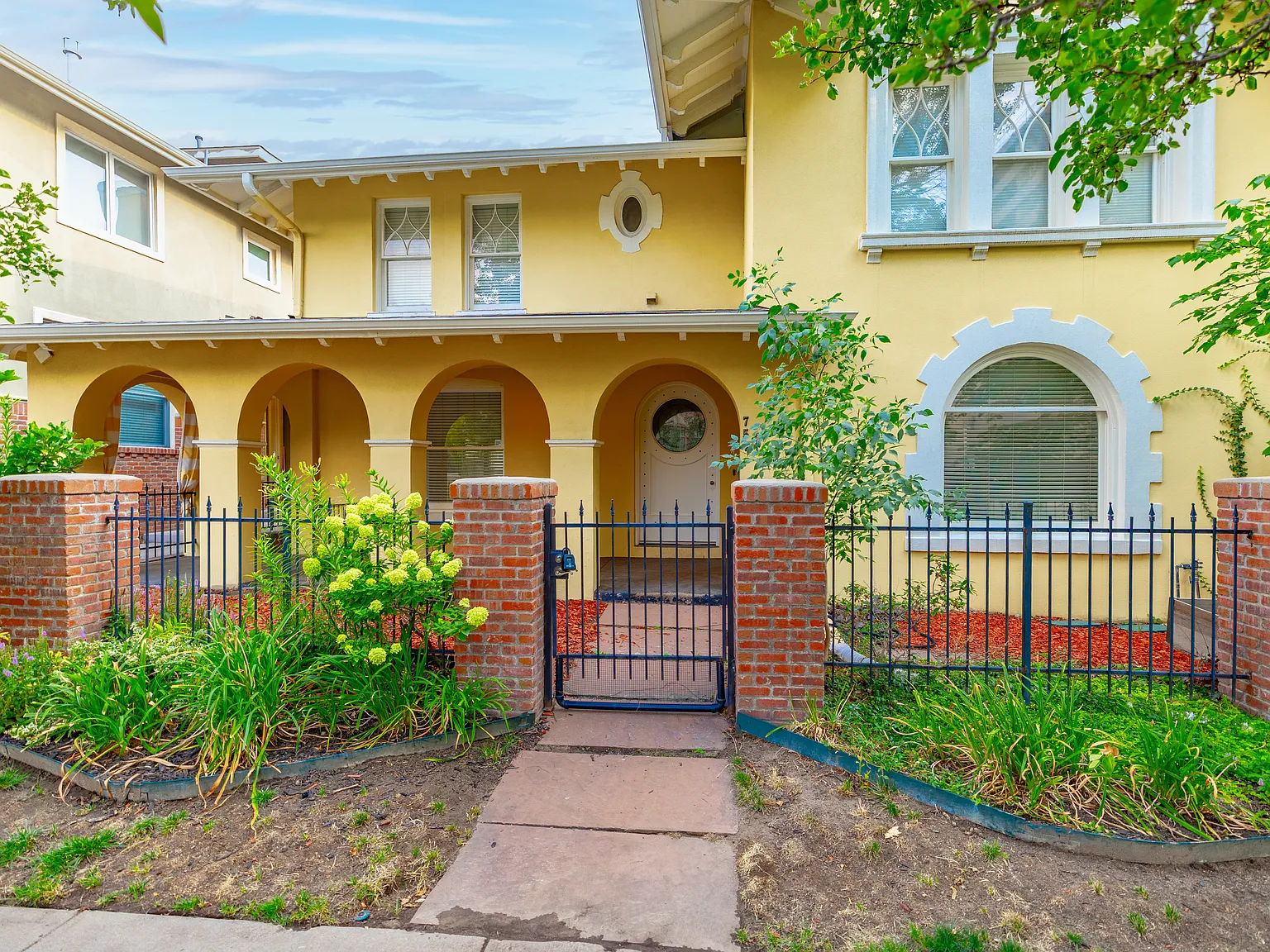 4 bed, 3795 sqft, $7,000 — Photo 1