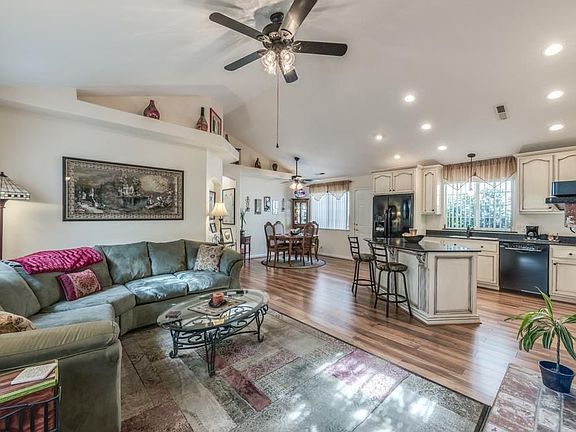 4th image of 3040 Granada Ct Unit 15