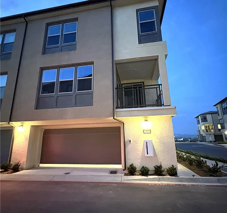 315 Honeysuckle Way