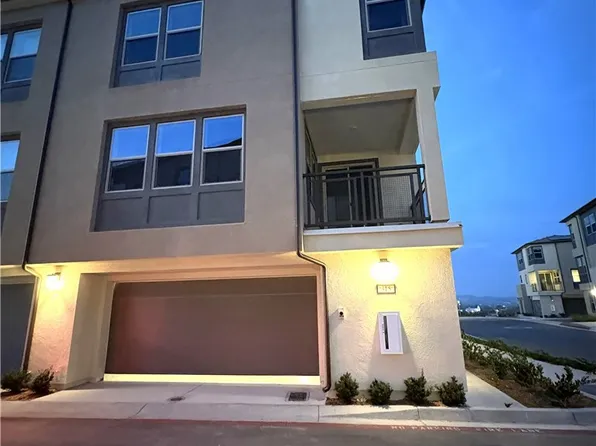 315 Honeysuckle Way, Oceanside, CA 92057