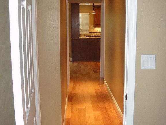 5th image of 101 Walnut Hill Ct