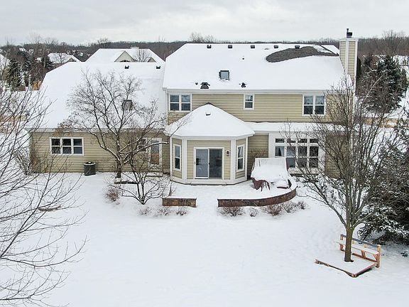 2nd image of 5745 S Nicolet Dr