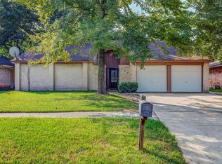 6606 Coachgate Dr, Spring, TX 77373