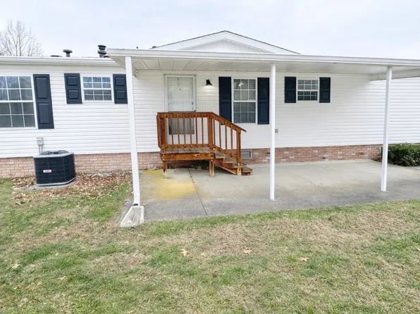 178 D St, Navarre, OH 44662